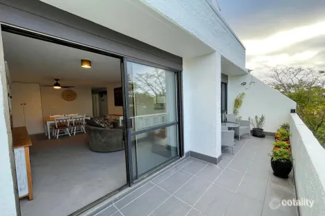 Property photo of 8/8 Duet Drive Mermaid Waters QLD 4218