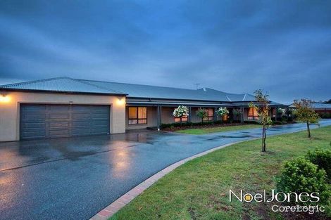 Property photo of 10 Holm Park Road Beaconsfield VIC 3807