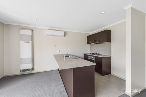 Property photo of 9 Carmarthen Close Werribee VIC 3030