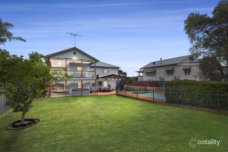 Property photo of 33 Barrack Road Cannon Hill QLD 4170