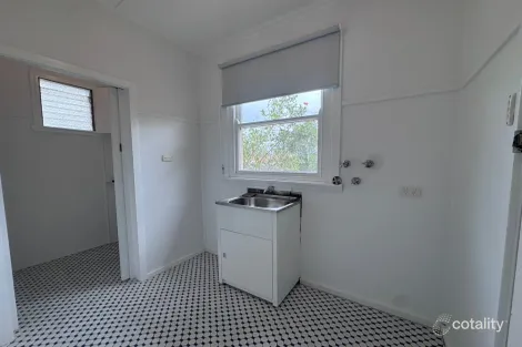 Property photo of 37 Second Avenue Rutherford NSW 2320
