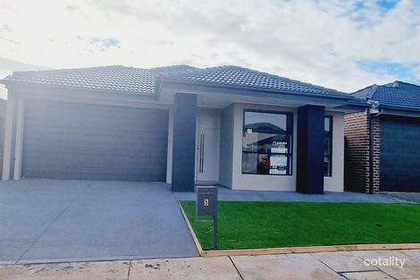 5 Polmont Ave, Thornhill Park, VIC 3335