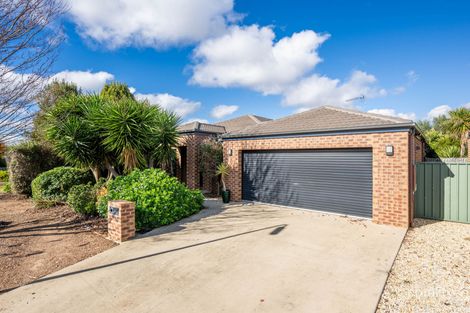 33 Banfield Ave, Mooroopna, VIC 3629