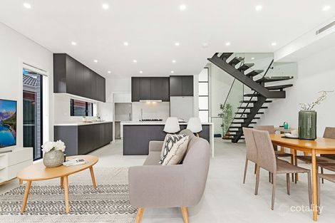 Property photo of 16 Jacaranda Drive Georges Hall NSW 2198