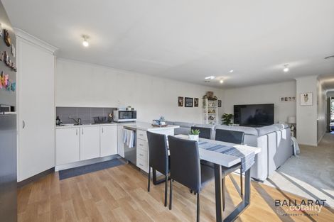 Property photo of 17 Oscar Drive Sebastopol VIC 3356