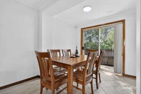 Property photo of 2/112-114 Targo Road Girraween NSW 2145