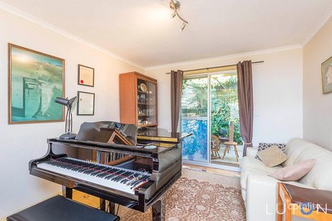 Property photo of 2 Ullamulla Crescent Karabar NSW 2620