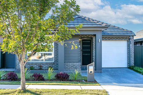 7 Wildflower Cir, Jordan Springs, NSW 2747