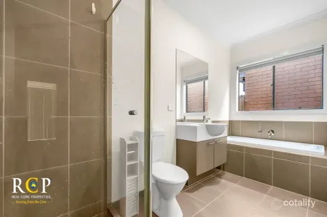 Property photo of 15 Stilo Crescent Truganina VIC 3029