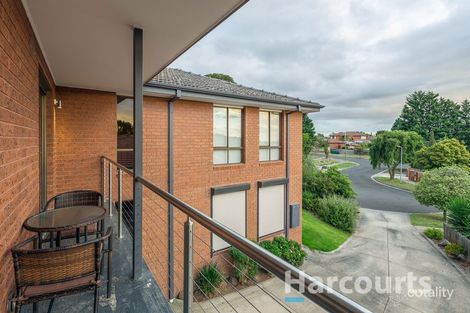 Property photo of 5 McRae Mews Endeavour Hills VIC 3802