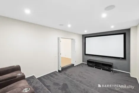 Property photo of 16 Wendouree View Wollert VIC 3750