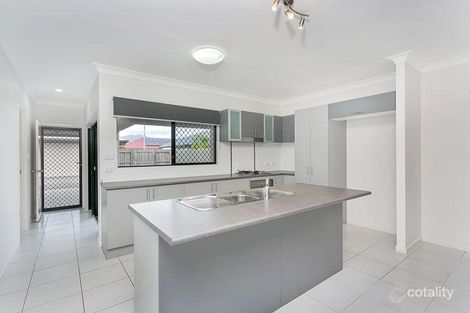 Property photo of 9 Flagstone Terrace Smithfield QLD 4878