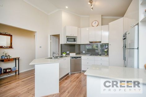 Property photo of 10 Myles Avenue Warners Bay NSW 2282