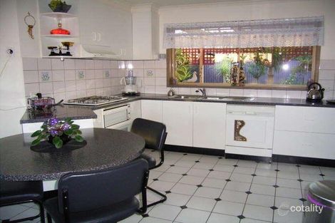 Property photo of 2 Kennedy Court Wodonga VIC 3690