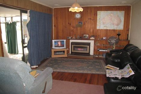 Property photo of 3 Grevillea Street Doveton VIC 3177