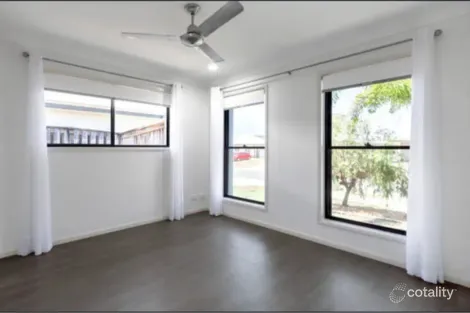 Property photo of 17 Newport Parade Blacks Beach QLD 4740