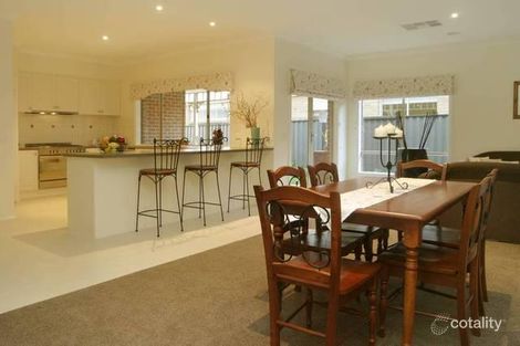 Property photo of 4 Lucerne Circuit Pakenham VIC 3810