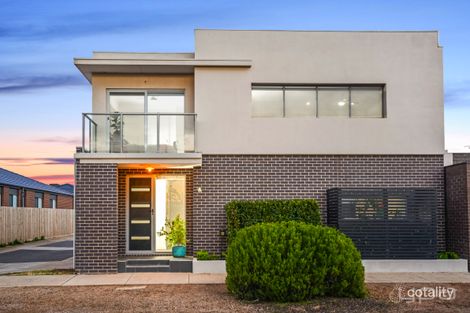Property photo of 8 Flourish Way Werribee VIC 3030