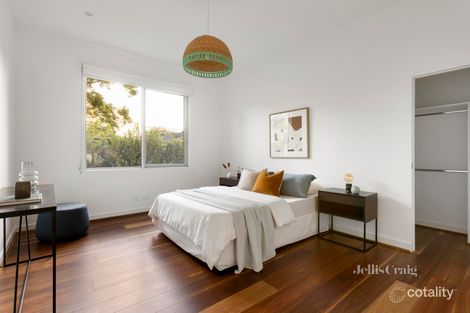 Property photo of 11 Kingsley Parade Carnegie VIC 3163