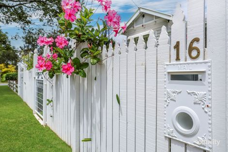 Property photo of 16 Ascot Street Newtown QLD 4350