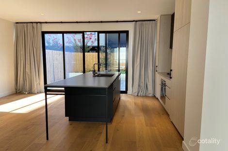 Property photo of 15 Argus Walk Alphington VIC 3078