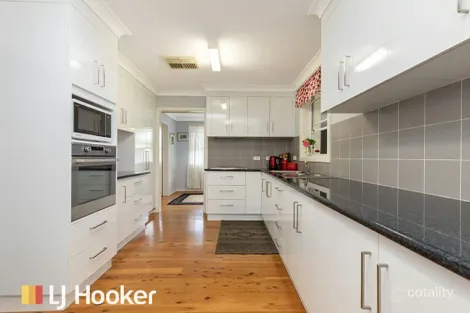 7 Warren St, South Tamworth, NSW 2340