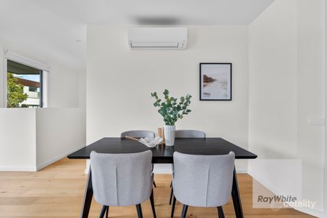 Property photo of 47 Nova Circuit Bundoora VIC 3083