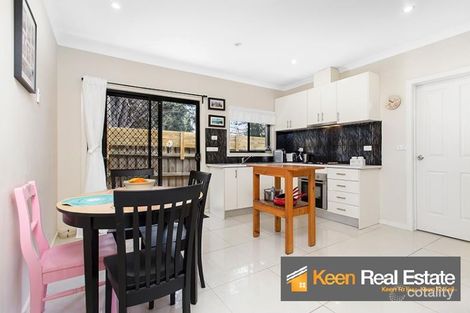 Property photo of 2/17 Hampton Drive Hampton Park VIC 3976