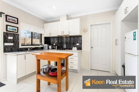 Property photo of 2/17 Hampton Drive Hampton Park VIC 3976