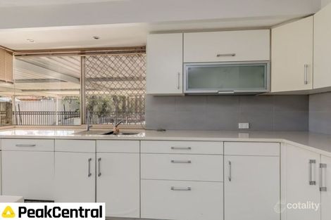 Property photo of 19 Seabrook Place Success WA 6164