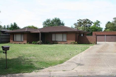 4 Henley Pl, Melton West, VIC 3337