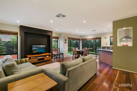 Property photo of 11 Hillgrove Crescent Berwick VIC 3806