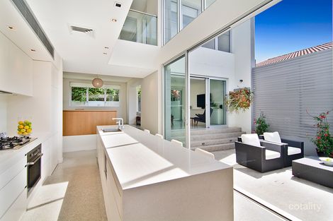 Property photo of 10 Carrington Parade Freshwater NSW 2096