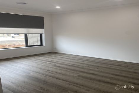 Property photo of 12 Devonshire Road Thornhill Park VIC 3335