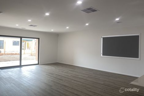 Property photo of 12 Devonshire Road Thornhill Park VIC 3335