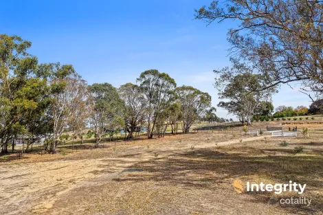 Property photo of 18 Bainbridge Way Alexandra VIC 3714