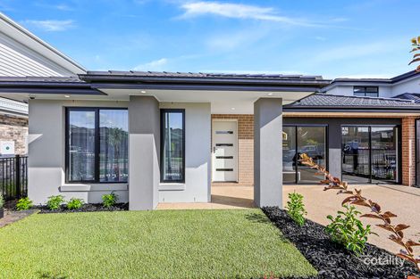 11 Harlem Way, Berwick, VIC 3806
