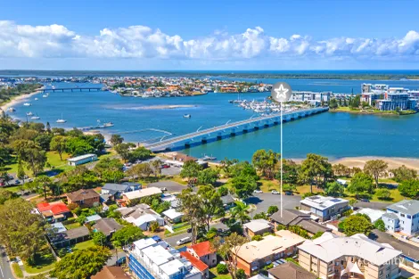 Property photo of 4/4 Milton Avenue Paradise Point QLD 4216