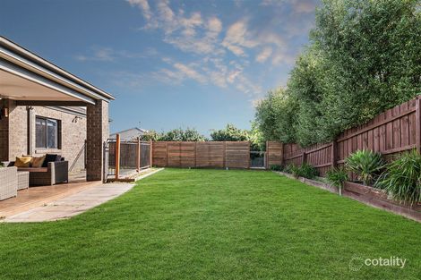 Property photo of 27 Pacific Drive Mooroolbark VIC 3138