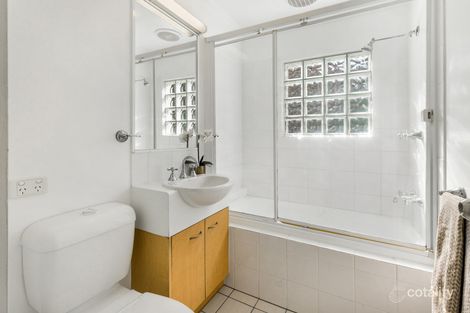 Property photo of 3/182 Carmody Road St Lucia QLD 4067