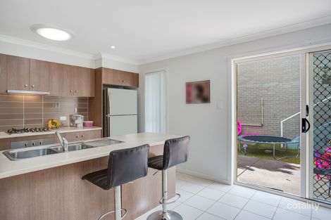 Property photo of 2/32 Beaumont Drive Pimpama QLD 4209