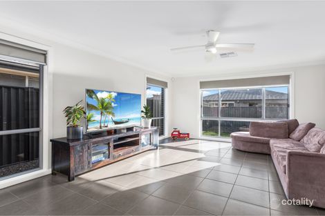 Property photo of 65 Rafter Parade Ropes Crossing NSW 2760