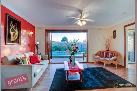 Property photo of 2 Western Way Narre Warren VIC 3805