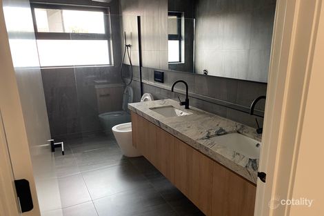 Property photo of 2/11 Gubbah Court Ashwood VIC 3147