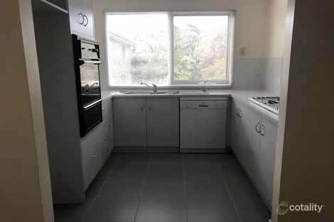 Property photo of 2/2-3 Camley Court Berwick VIC 3806
