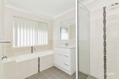 Property photo of 33 Monterey Way Calliope QLD 4680