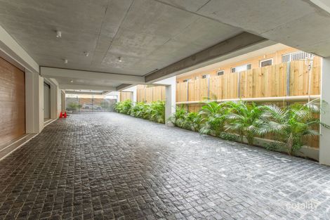 Property photo of 2/340 Cavendish Road Coorparoo QLD 4151