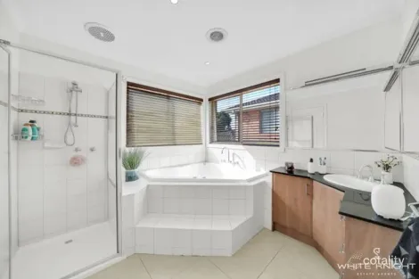 Property photo of 21 Clare Brennan Drive Cairnlea VIC 3023