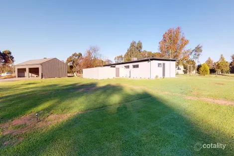 5 River Oaks Dr, Swan Hill, VIC 3585