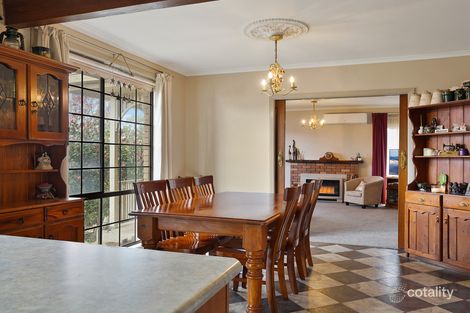 Property photo of 27 White Avenue Hamilton VIC 3300